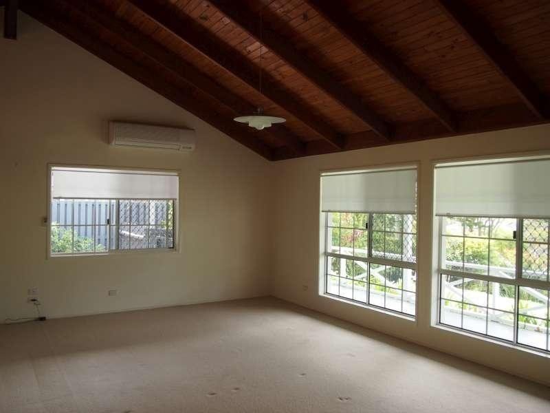 6 Cobram Place, Helensvale QLD 4212