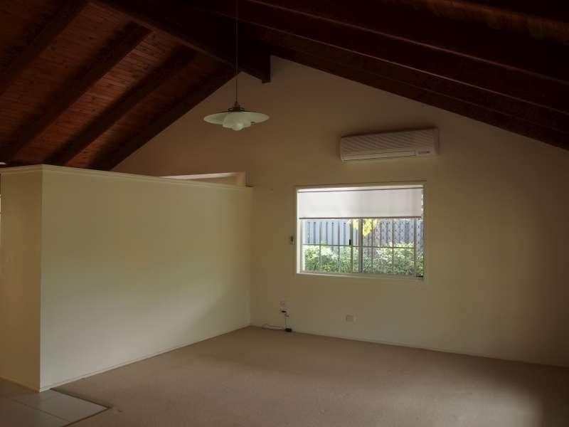 6 Cobram Place, Helensvale QLD 4212