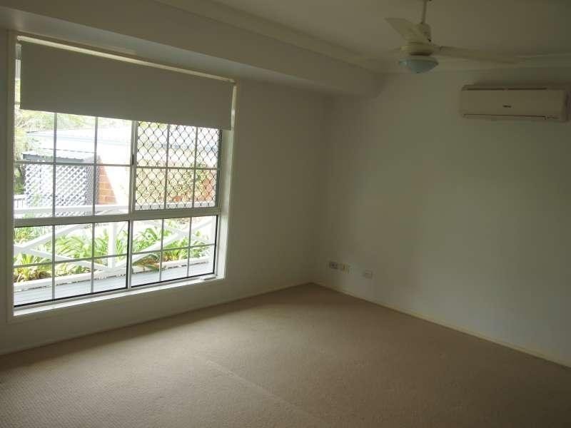 6 Cobram Place, Helensvale QLD 4212