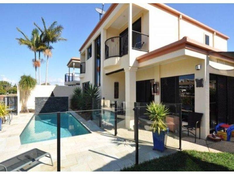 1/48 Vaggelas Crescent, Biggera Waters QLD 4216
