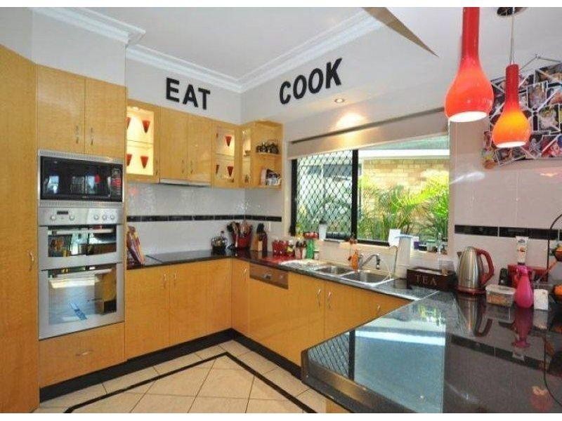 1/48 Vaggelas Crescent, Biggera Waters QLD 4216
