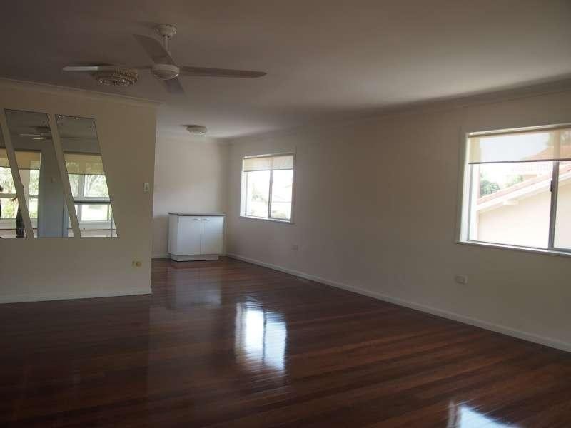 71 Shaw Street, Southport QLD 4215