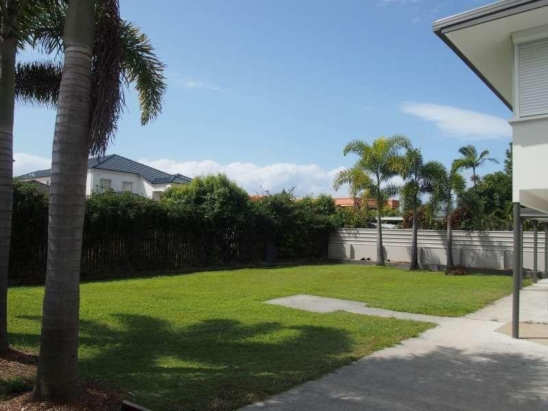 71 Shaw Street, Southport QLD 4215