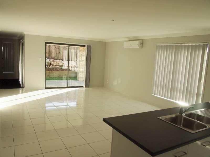 38 Milly Circuit, Ormeau QLD 4208