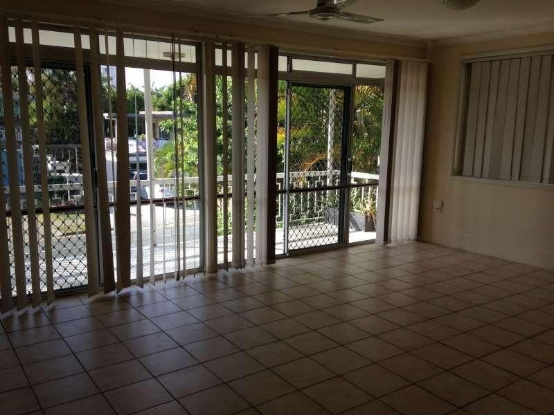 3/26 Leonard Avenue, Surfers Paradise QLD 4217