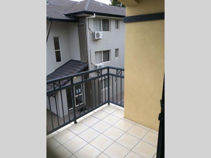 5/129 Muir Street, Labrador QLD 4215