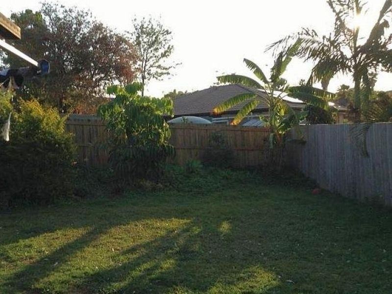 2/6 Senate Street, Labrador QLD 4215