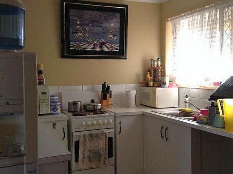 2/6 Senate Street, Labrador QLD 4215