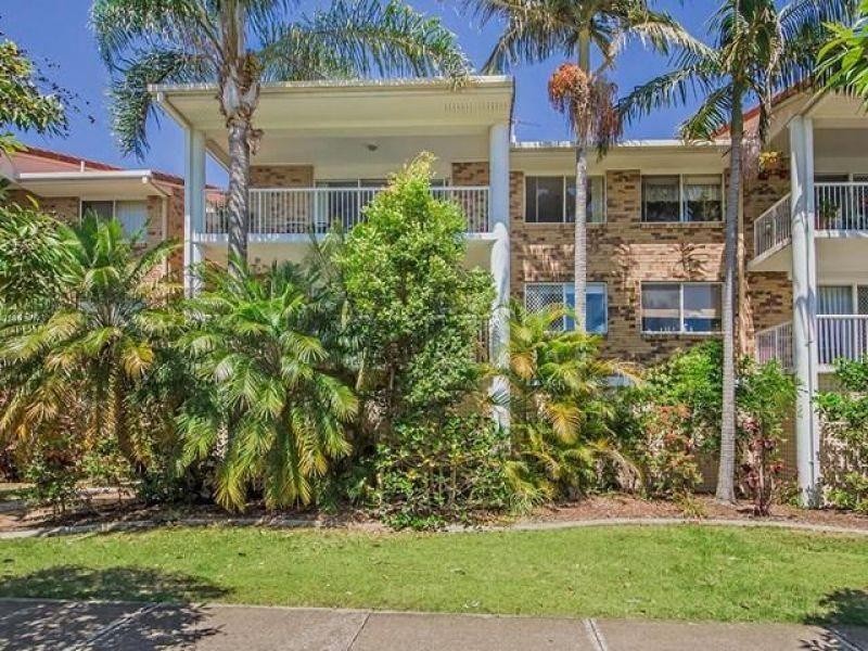 6/145 Muir Street, Labrador QLD 4215