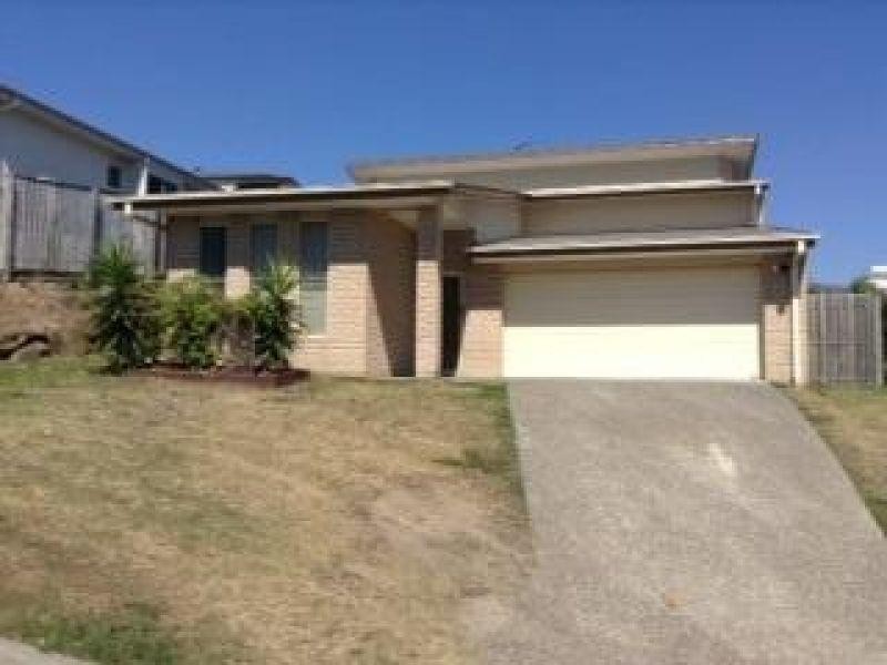 8 Maslin Chase, Pacific Pines QLD 4211