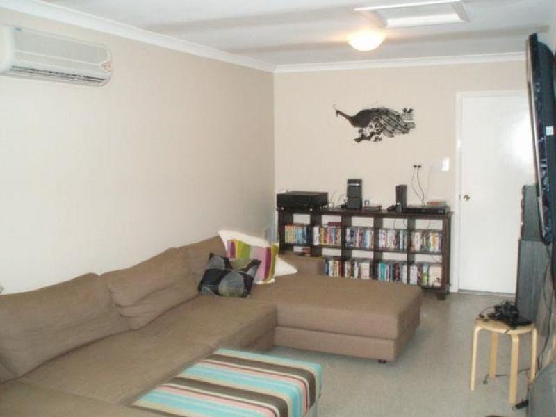 19 Pinemount Crescent, Oxenford QLD 4210