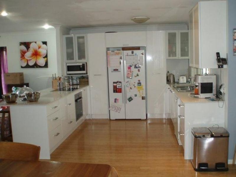 19 Pinemount Crescent, Oxenford QLD 4210