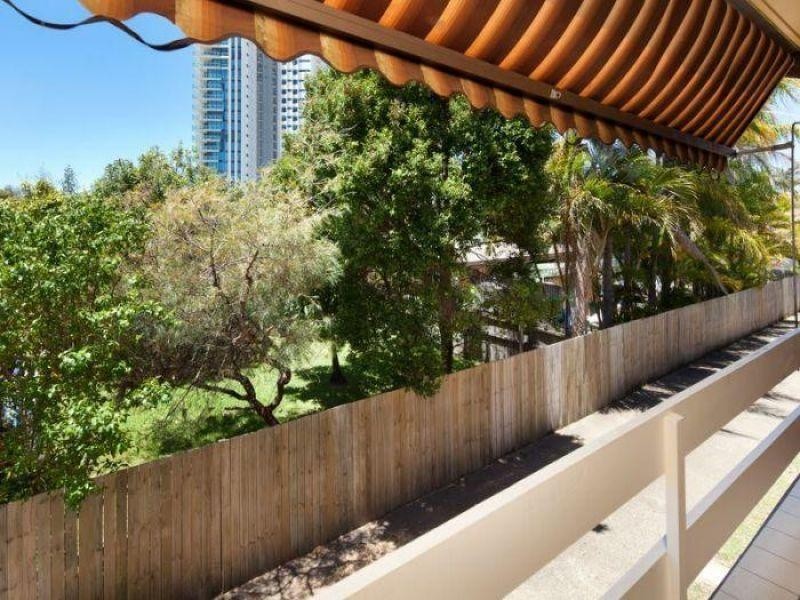 4/14 Central Street, Labrador QLD 4215