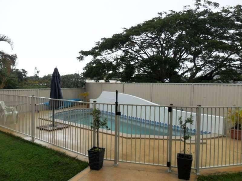 9 Reynolds Avenue, Labrador QLD 4215