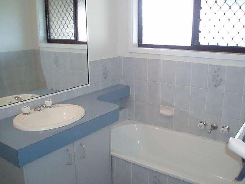 1/8 Burwood Court, Labrador QLD 4215