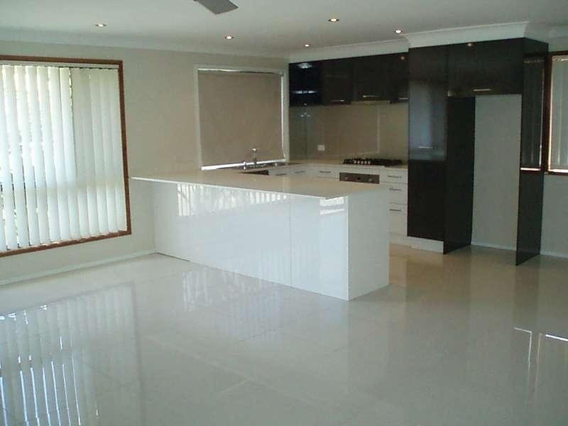 1/8 Burwood Court, Labrador QLD 4215