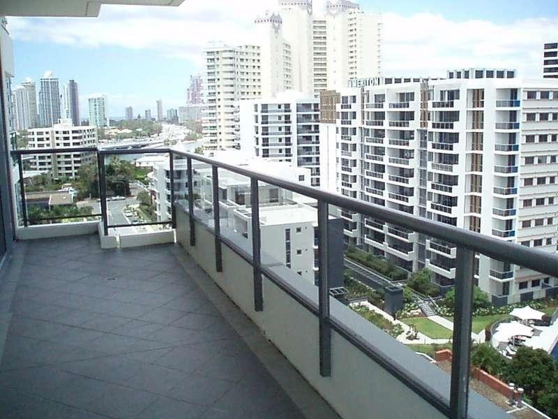 1114/3 Como Crescent, Southport QLD 4215