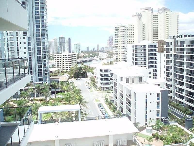 1114/3 Como Crescent, Southport QLD 4215