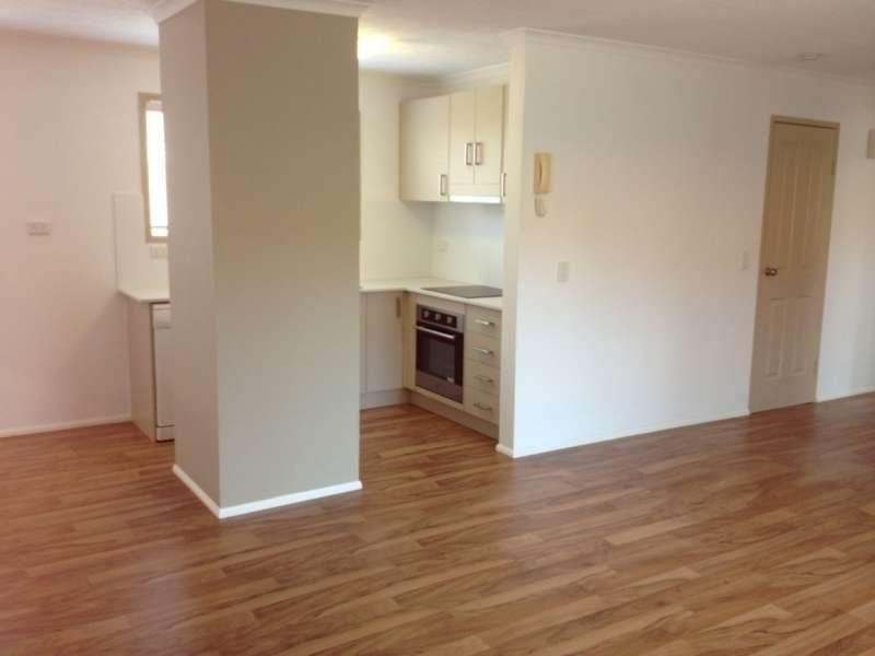 7/3 Ahern Street, Labrador QLD 4215