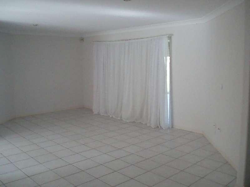 2 Nature Valley Court, Tallai QLD 4213