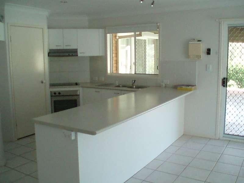 2 Nature Valley Court, Tallai QLD 4213