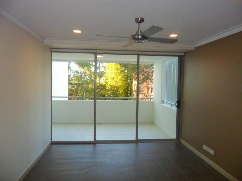 206/3-5 Gibbs Street, Southport QLD 4215