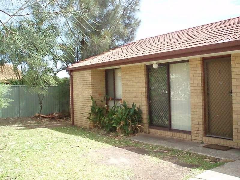 2/283 Government Road, Labrador QLD 4215