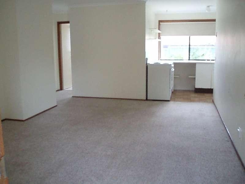 2/283 Government Road, Labrador QLD 4215