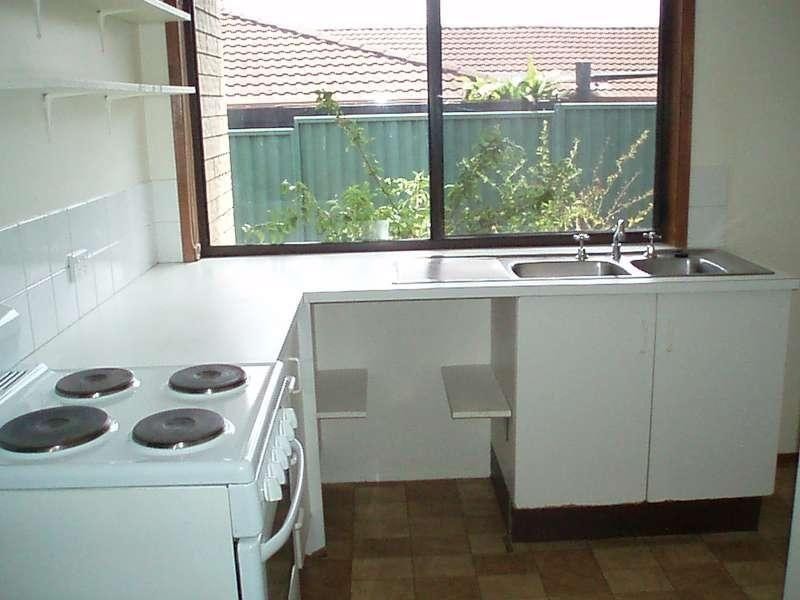 2/283 Government Road, Labrador QLD 4215