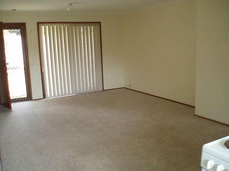 2/283 Government Road, Labrador QLD 4215