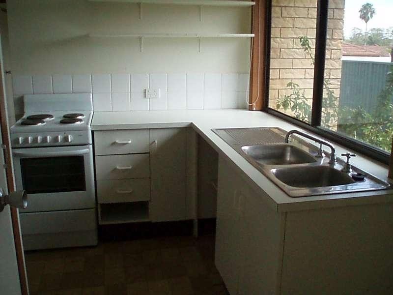 2/283 Government Road, Labrador QLD 4215