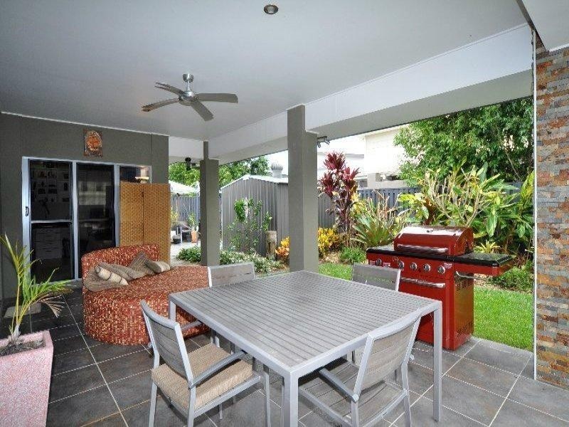 18 Settlers Avenue, Upper Coomera QLD 4209