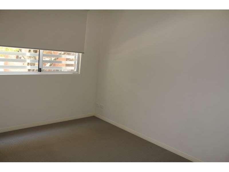 11/6-10 Rose Street, Southport QLD 4215