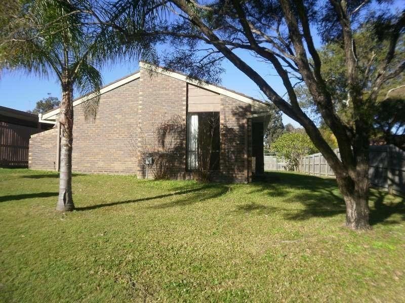 7 Cutana Court, Ashmore QLD 4214