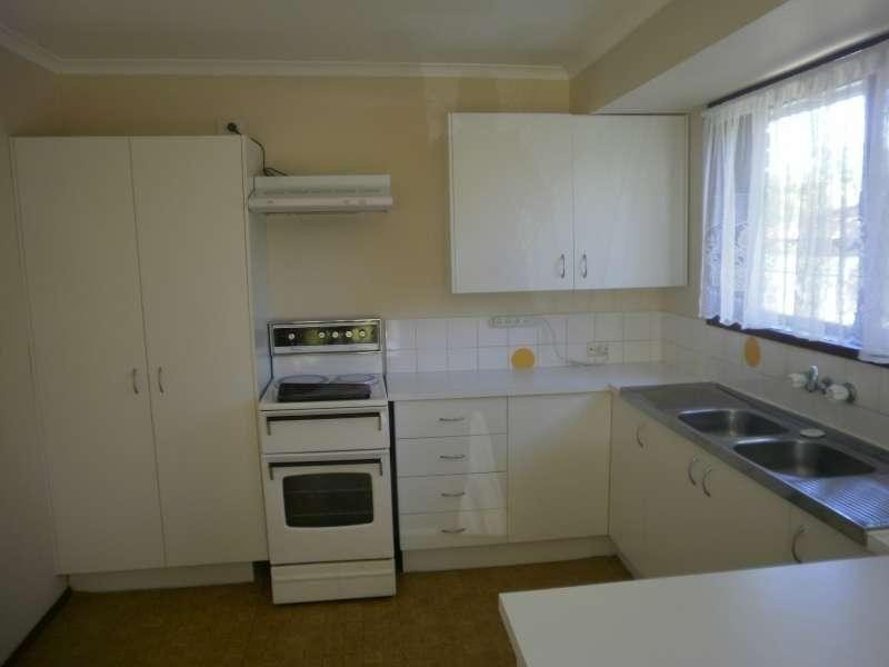 7 Cutana Court, Ashmore QLD 4214