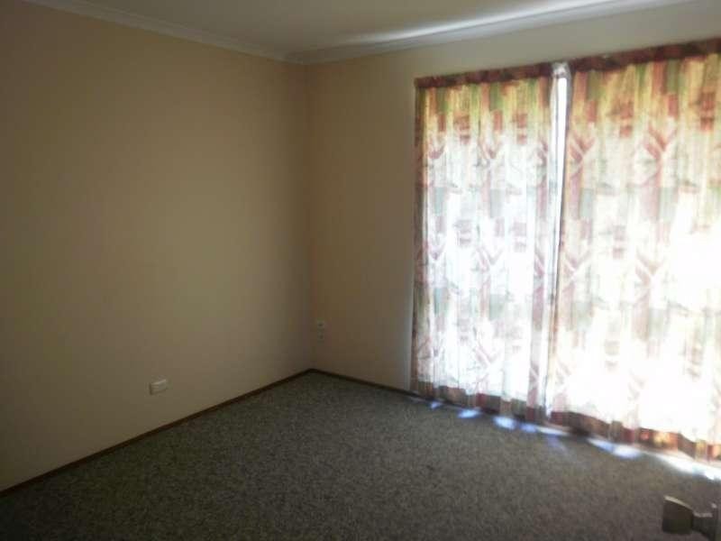 7 Cutana Court, Ashmore QLD 4214