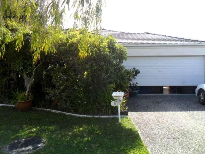 19 Christina Ryan Way, Arundel QLD 4214
