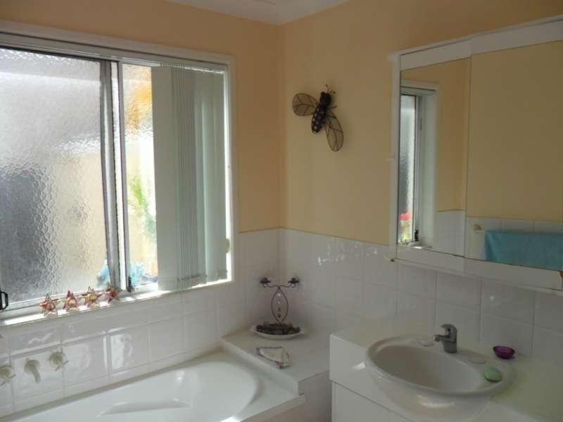 19 Christina Ryan Way, Arundel QLD 4214