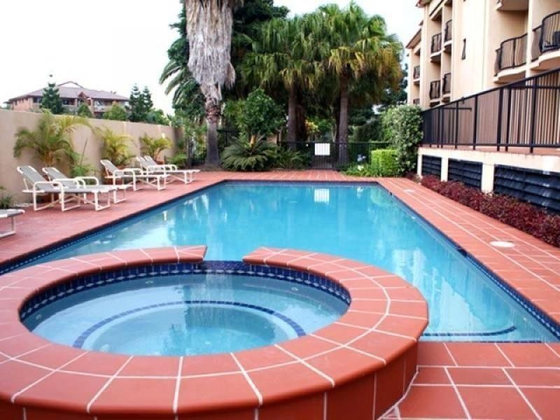 2/61 North Street, Southport QLD 4215