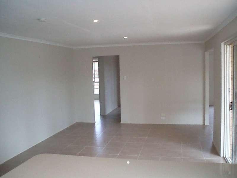 2 Dawnann Court, Carrara QLD 4211