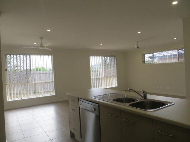 28 McLachlan Circuit, Willow Vale QLD 4209