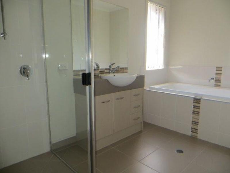 28 McLachlan Circuit, Willow Vale QLD 4209