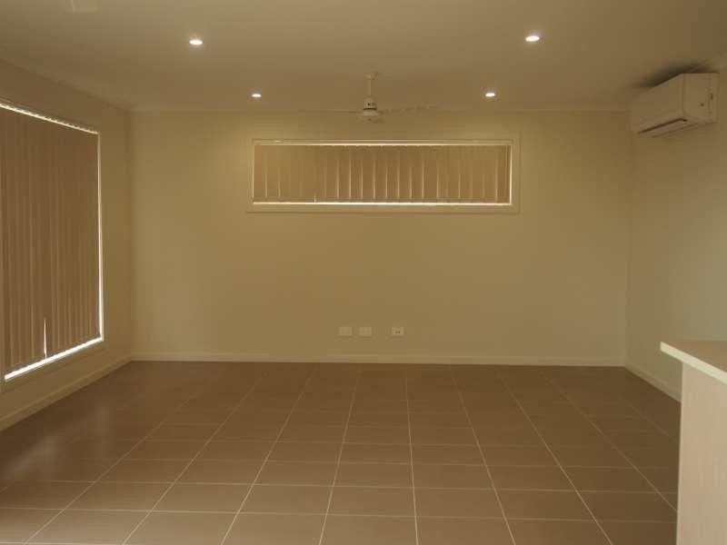 28 McLachlan Circuit, Willow Vale QLD 4209