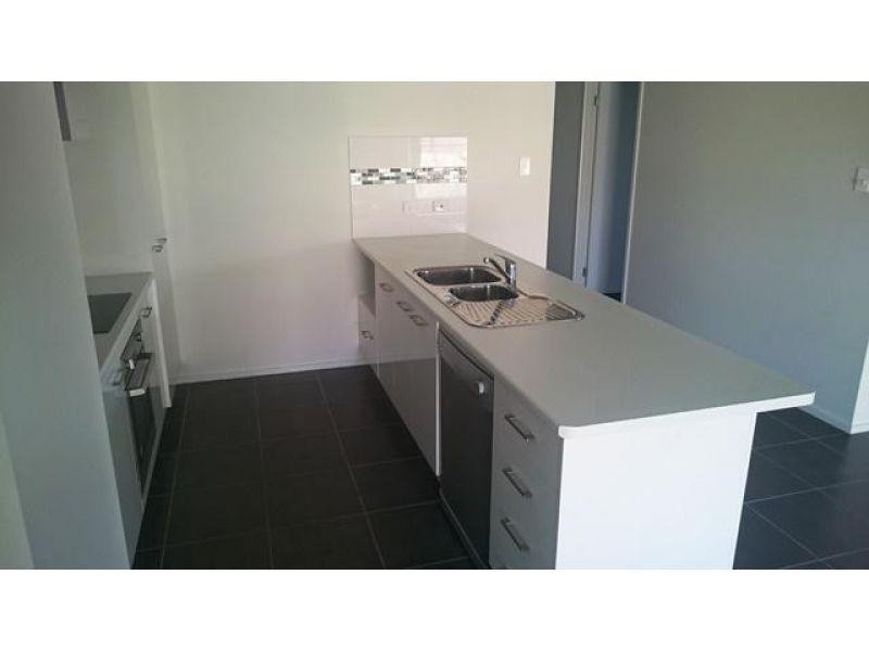 25 McLachlan Circuit, Willow Vale QLD 4209
