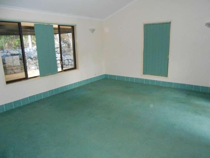 4 Sun Valley Drive, Ashmore QLD 4214