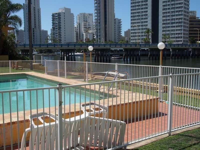 11/29 Tarcoola Crescent, Surfers Paradise QLD 4217