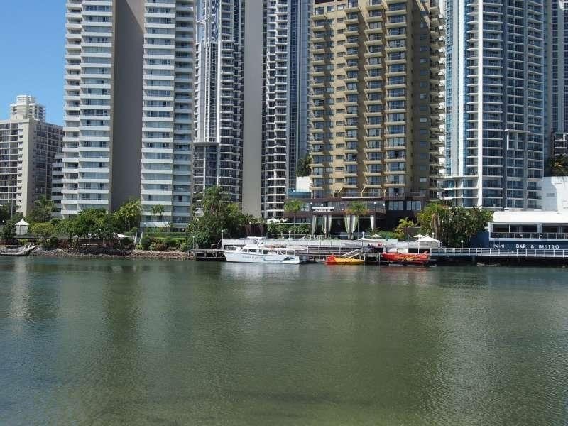 11/29 Tarcoola Crescent, Surfers Paradise QLD 4217