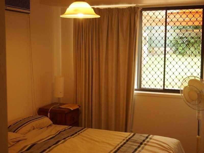 2/197 Central Street, Labrador QLD 4215