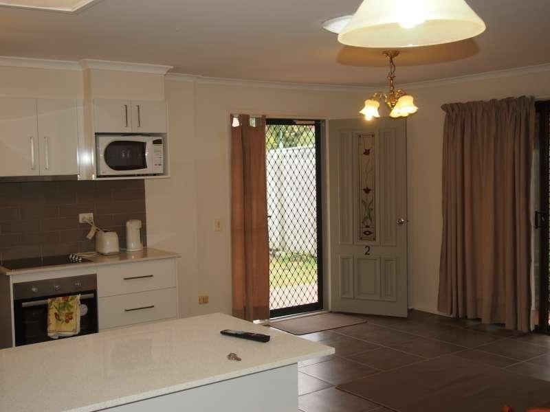 2/197 Central Street, Labrador QLD 4215