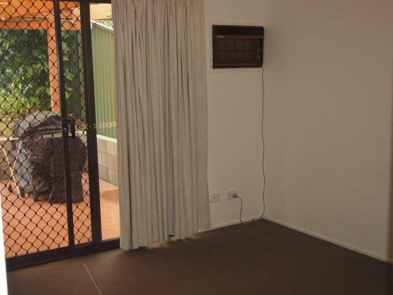 2/197 Central Street, Labrador QLD 4215